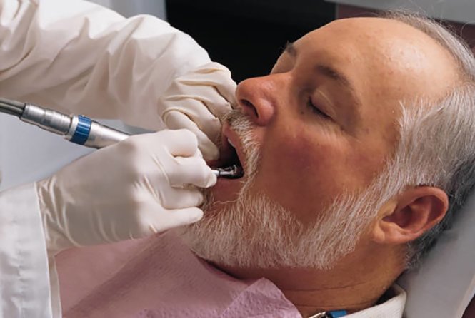 Khám răng định kỳ giúp phát hiện sớm các vấn đề về răng miệng để kịp thời điều trị